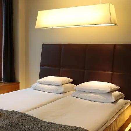 Hobo Hotel